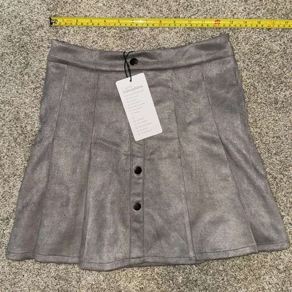 Women’s Size M Fall Skirt Bundle - Picture 4 of 9